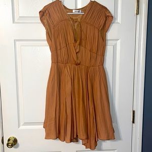 DO+BE Size Large Mustard color Dress